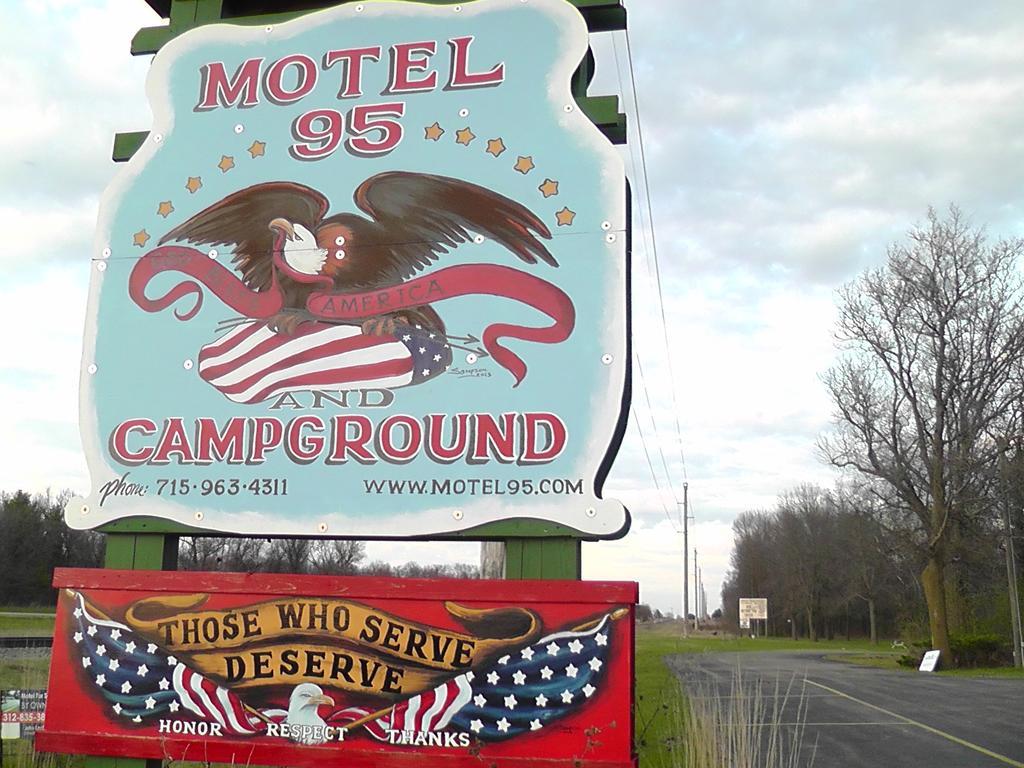 Hixton Motel 95 & Campground מראה חיצוני תמונה