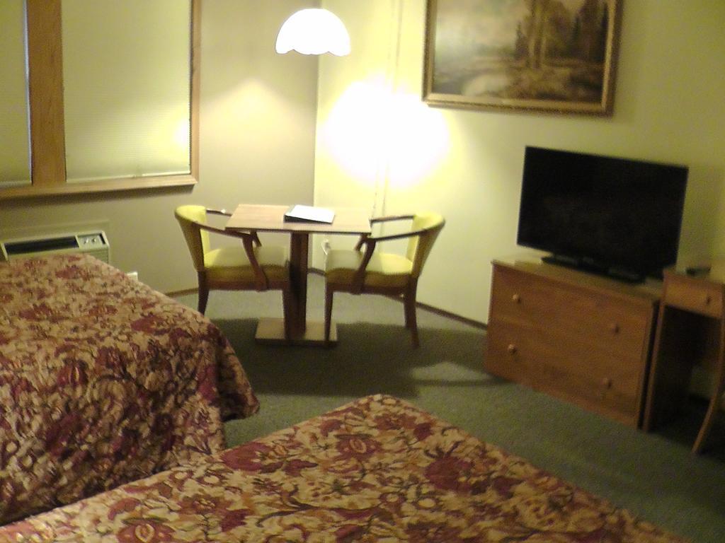 Hixton Motel 95 & Campground מראה חיצוני תמונה